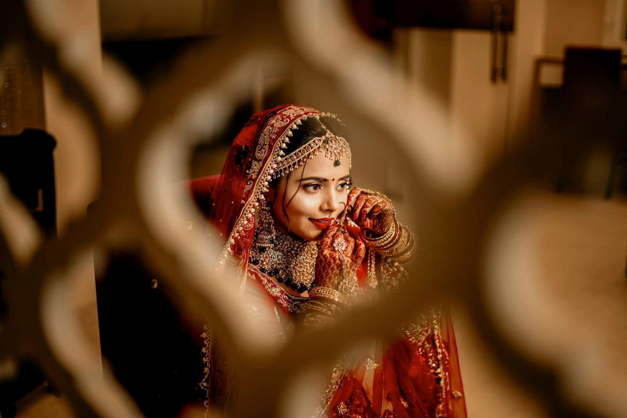 Bridal Makeovers That Create Memories – By Meenakshi Salon & Academy Raipur